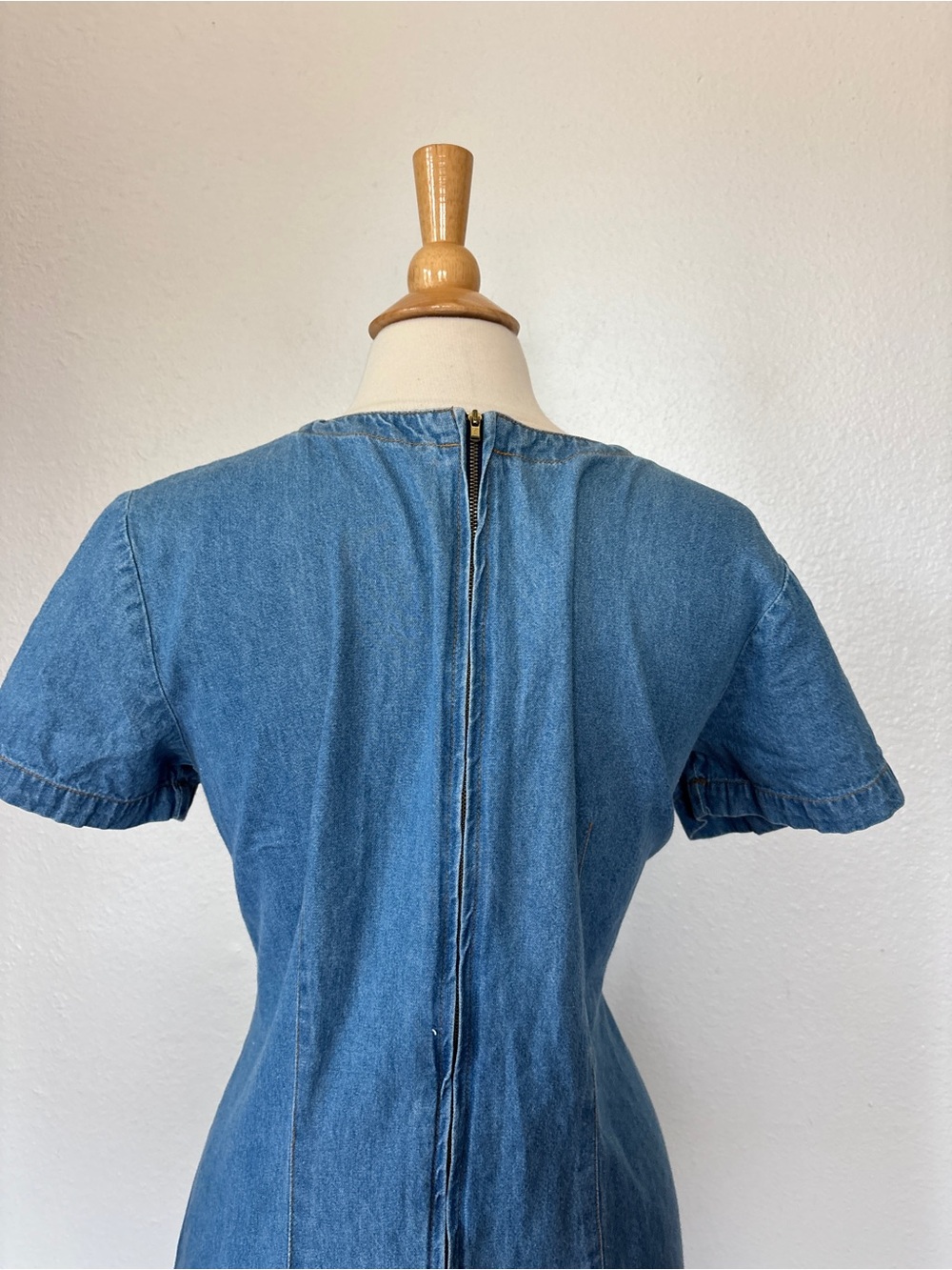 Vintage 80s Western V-Neck Faux Button-Front Light Blue Denim Midi Dress - Picture 6 of 11